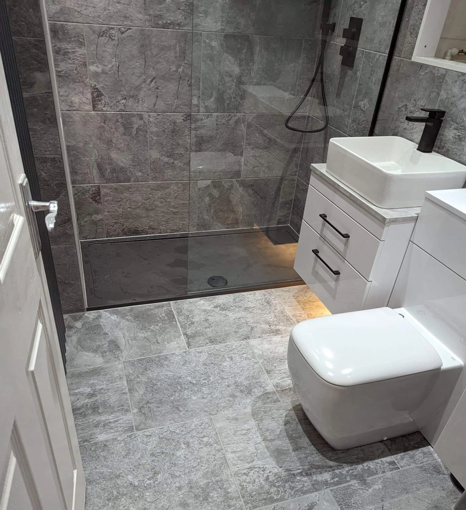 Walk-In Shower Suite with Vanity Set & Alda Tiles